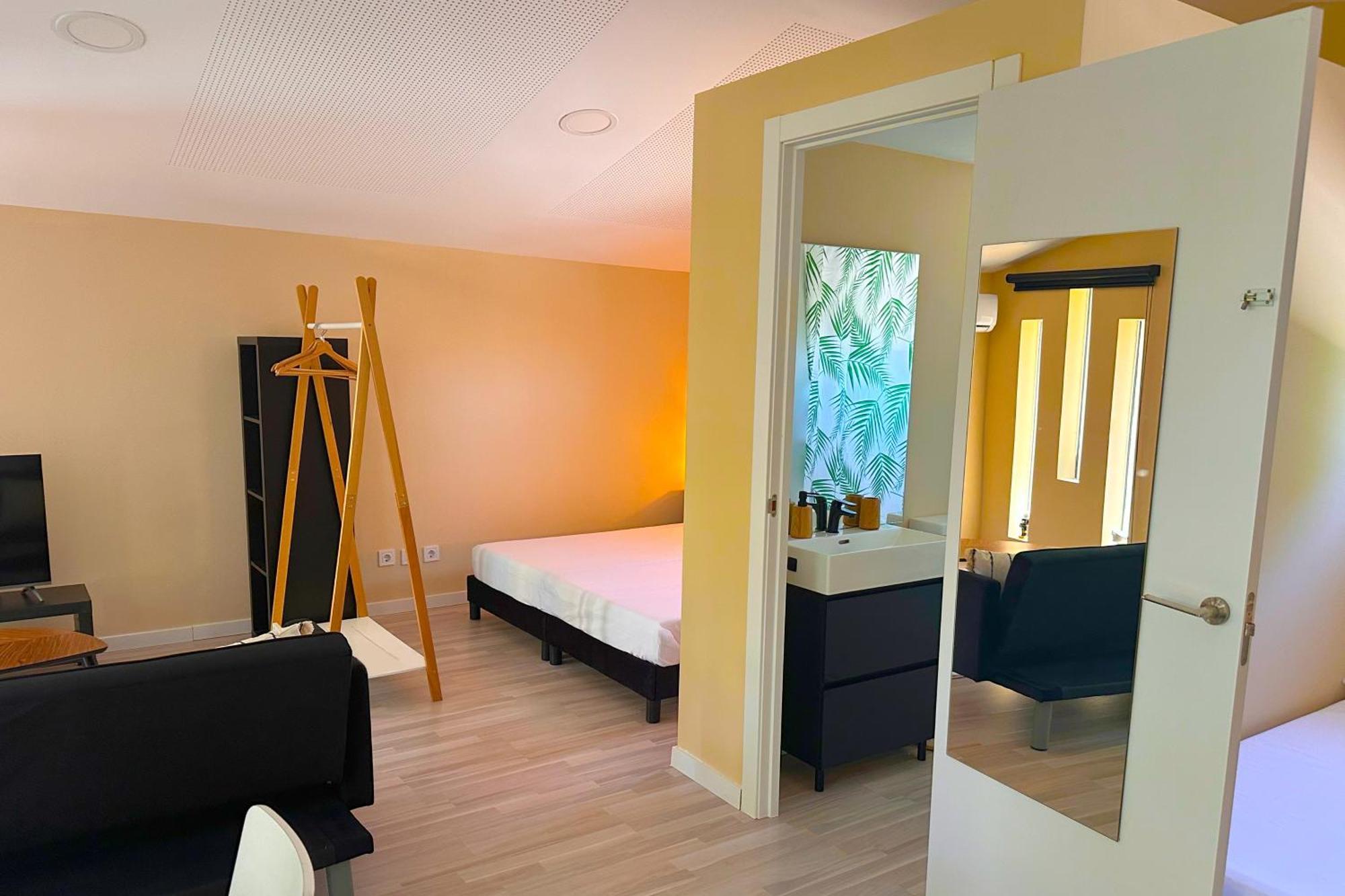 Fee4Me Cabin With Pool And Garden San Martín de la Vega Εξωτερικό φωτογραφία