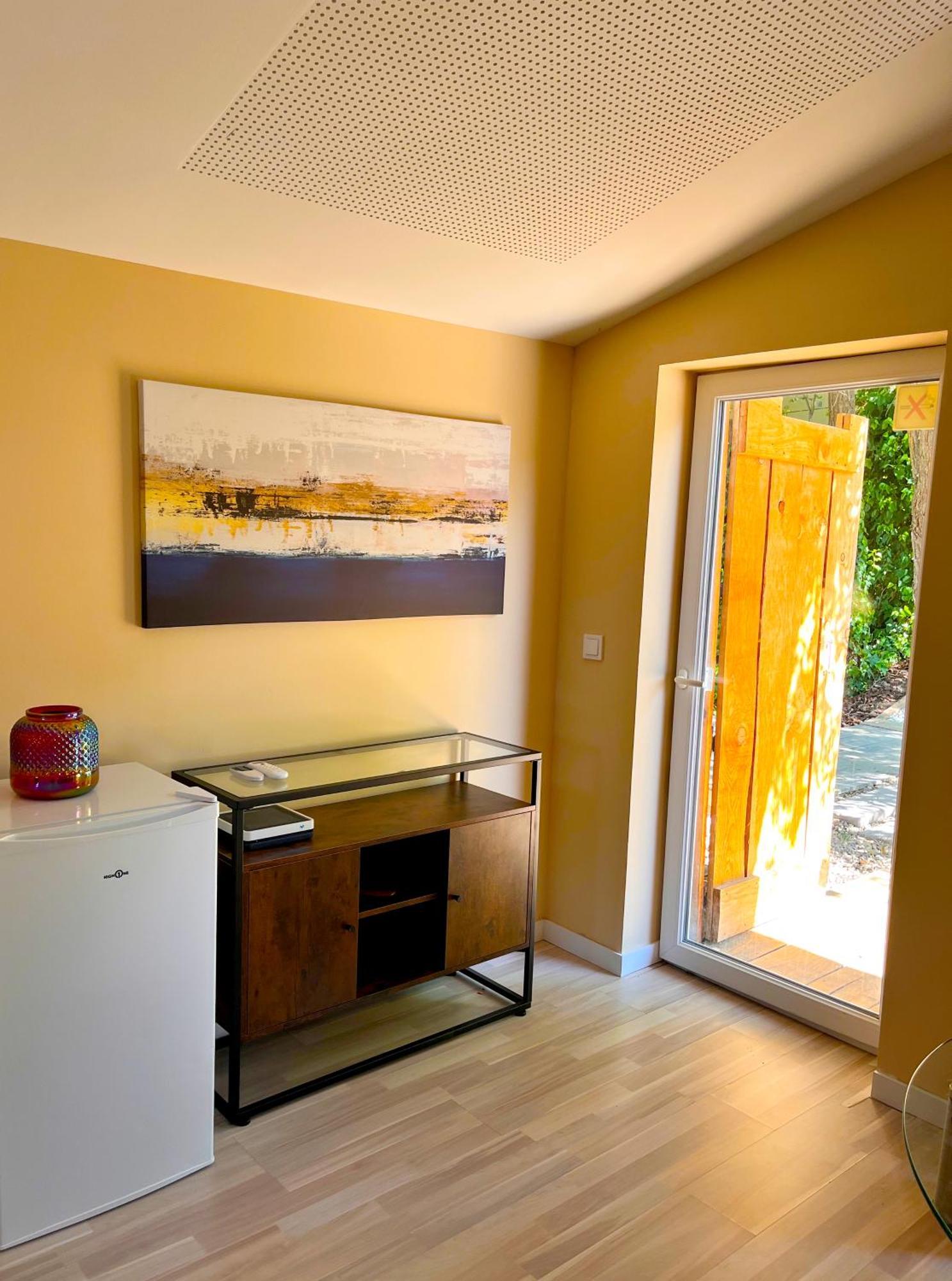 Fee4Me Cabin With Pool And Garden San Martín de la Vega Εξωτερικό φωτογραφία