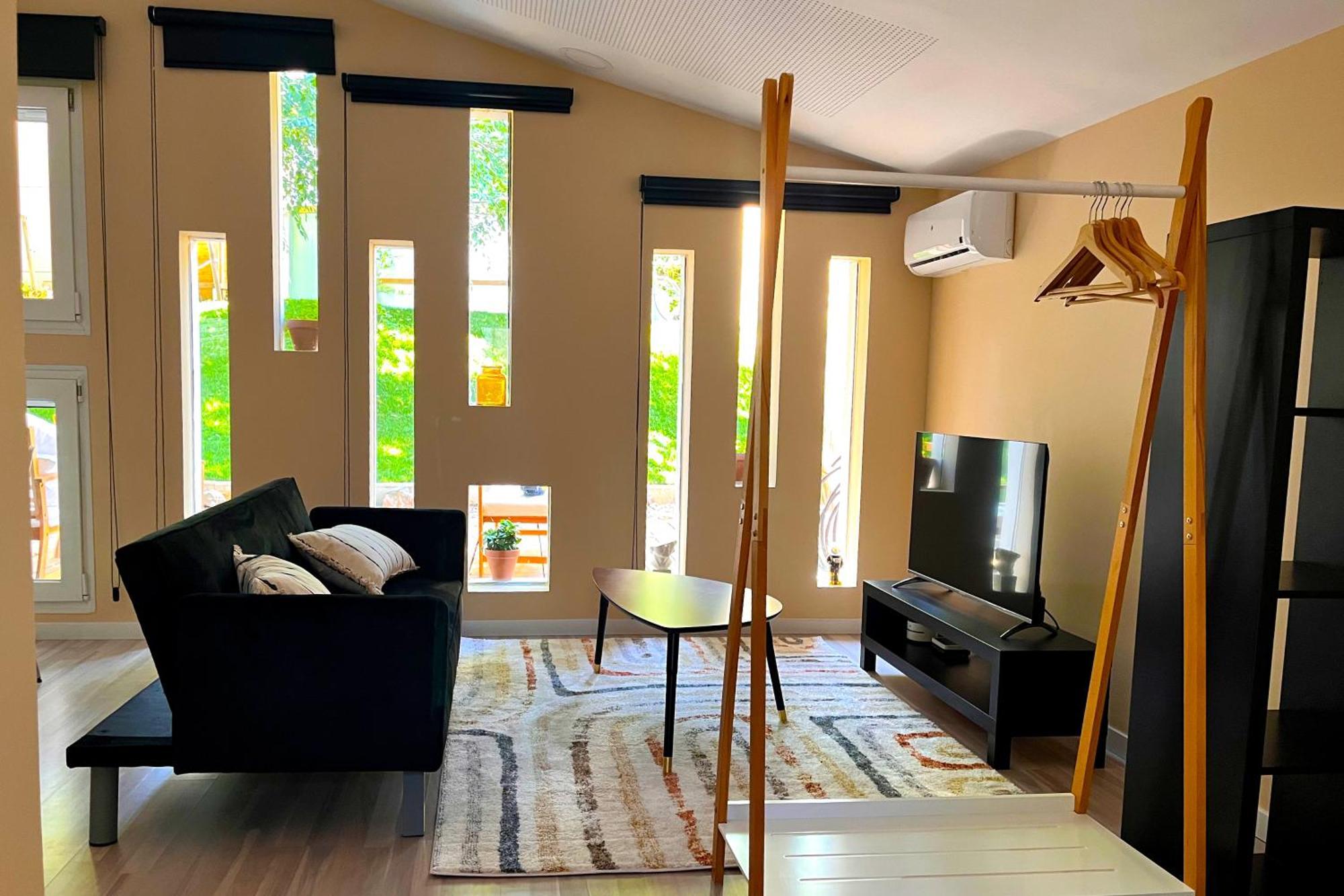 Fee4Me Cabin With Pool And Garden San Martín de la Vega Εξωτερικό φωτογραφία